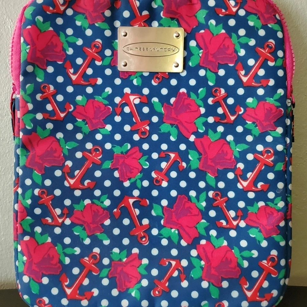 Chinese Laundry Tablet Sleeve